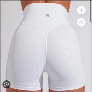 Buffbunny rebel shorts in white leopard